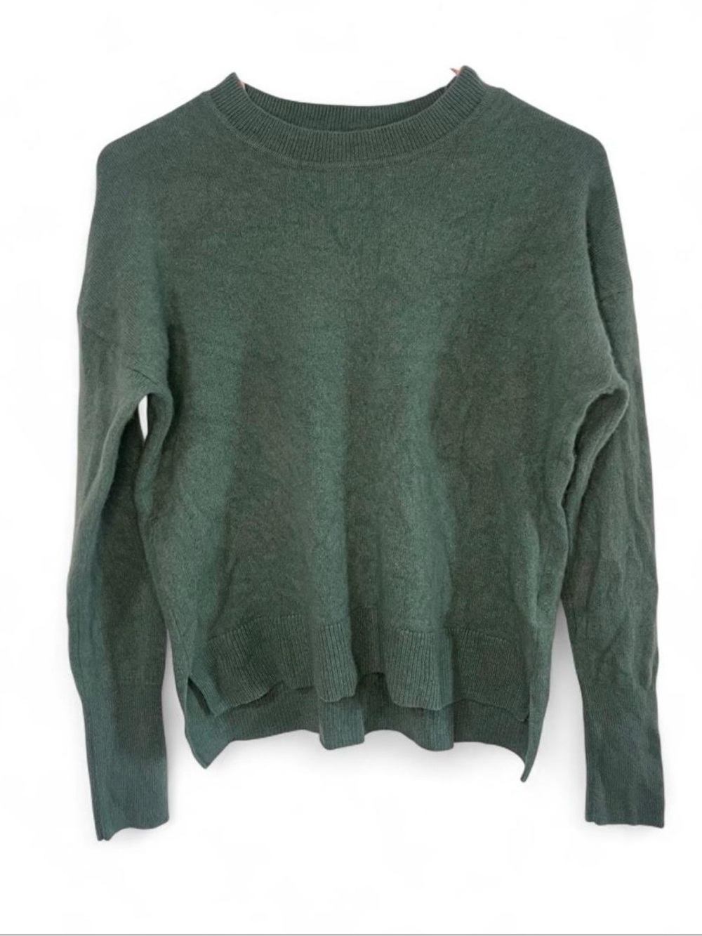 Tahari 100% 2 Ply Cashmere Dusty Sage Green Crewneck Sweater Medium